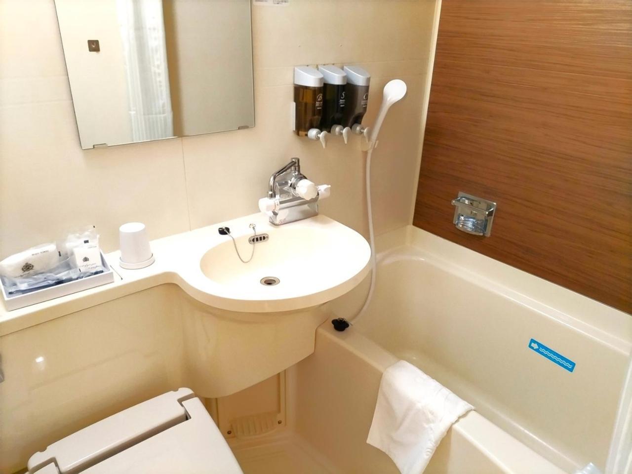 Apa Hotel Tokushima Ekimae Экстерьер фото